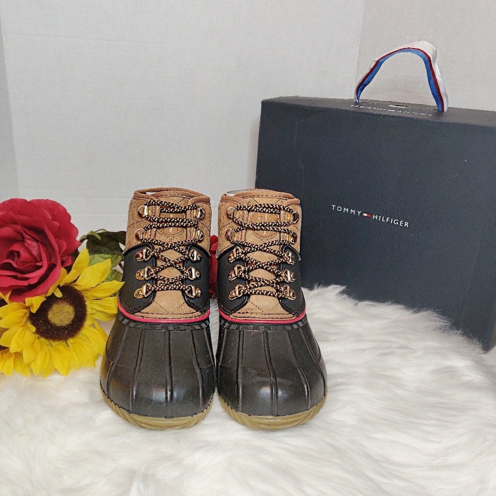 NEW Tommy Hilfiger Rinah Duck/rain Boots 10M